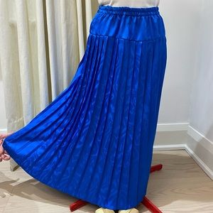 Vintage Midi Skirt, Pleated, Flowy, Blue, Elastic Waist (US S)